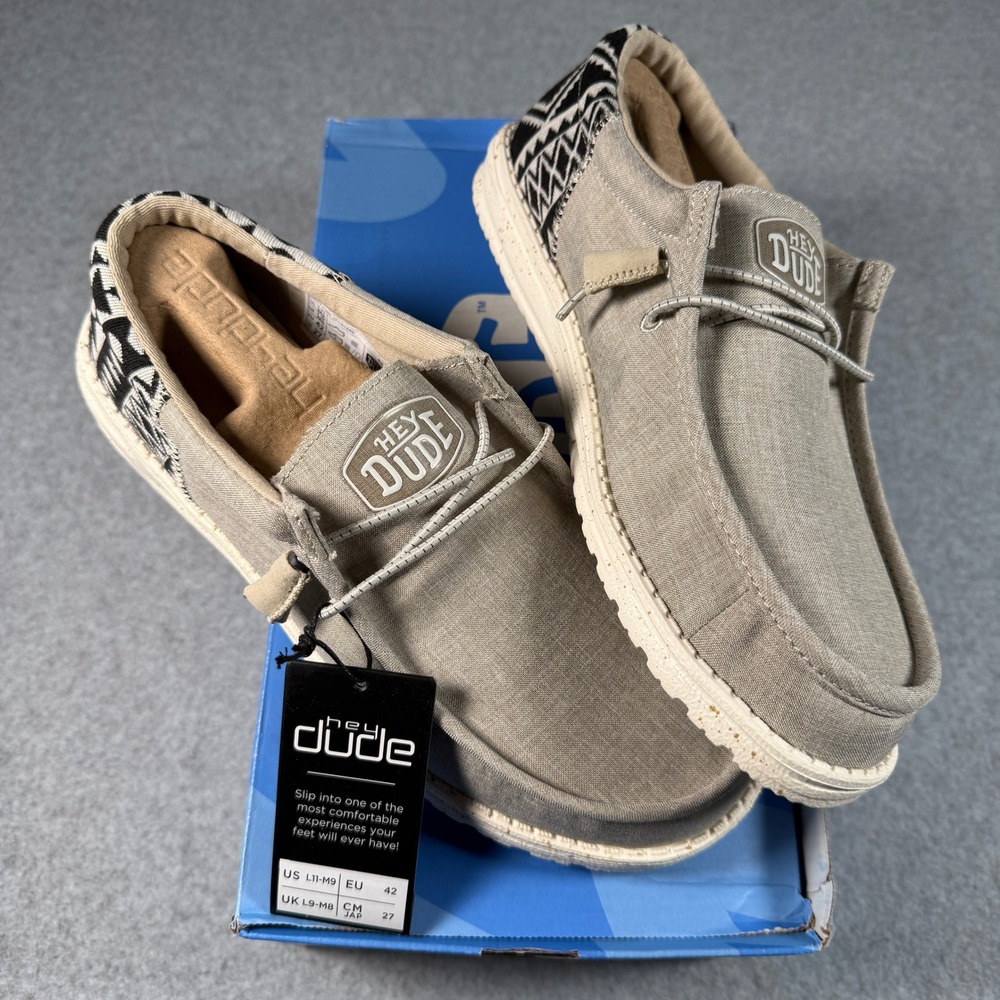 Hey Dude Wally Funk Jacquard Bungee Men's Size 9 Tan Aztec Slip-On Shoes